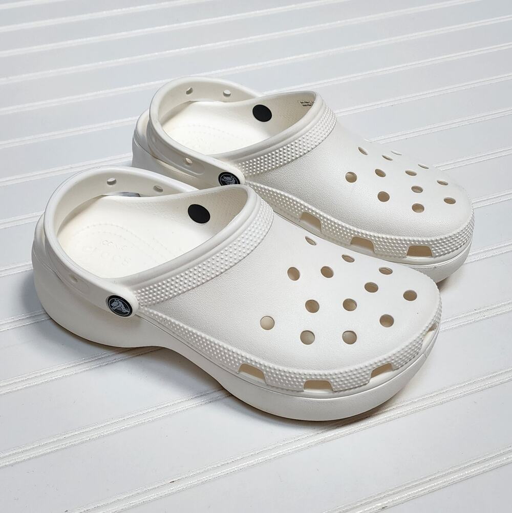 Crocs Women's Classic Platform Clog Sandals Size 8 White